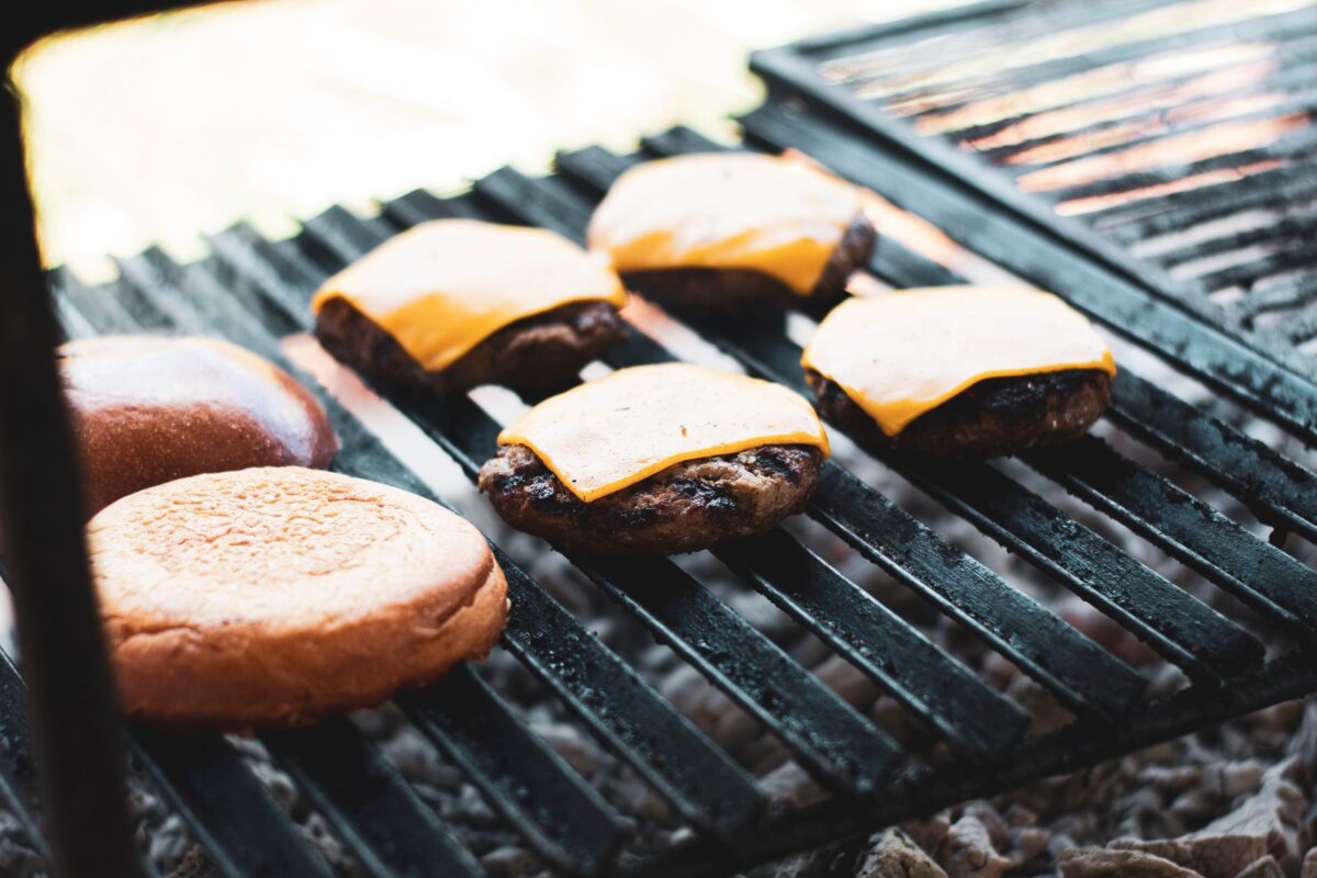 Pourquoi votre burger coûte plus cher : la viande bovine sous tension
